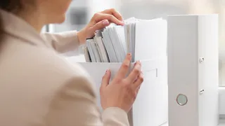 Практикуется снижение административной нагрузки образовательных учреждений