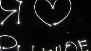 Фотограф из Рыбного ищет помощников с фонариками, чтобы снять световую надпись