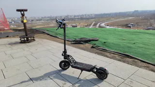 Погоня за лихачом на электросамокате в Магнитогорске: чем закончился опасный заезд