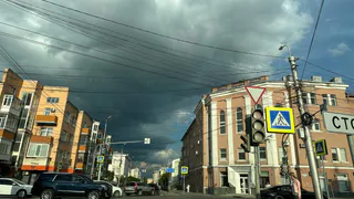 Одного шага на "зебру" теперь недостаточно: Верховный суд поставил точку в споре - нужно ли водителю ждать, пока пешеход полностью перейдёт дорогу