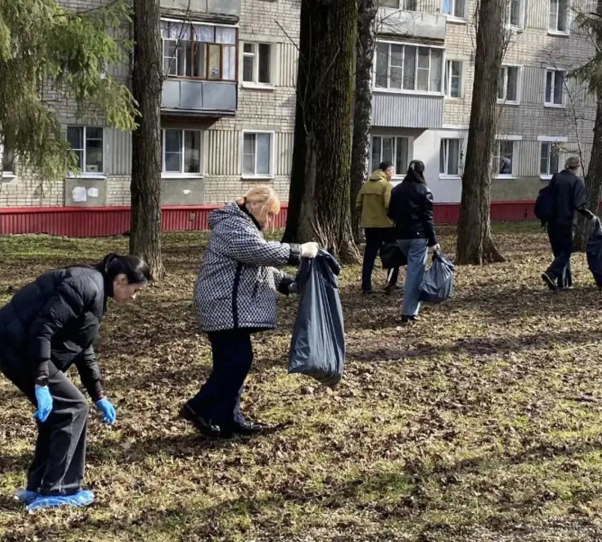 В Пензе провели масштабную уборку улиц и контейнерных площадок