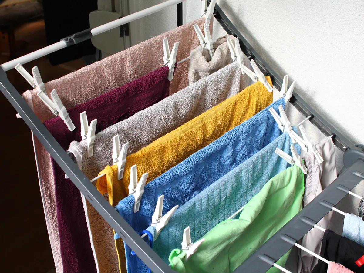 Достаточно всего одной ложки этого порошка – и вся одежда сияет, как после покупки: отстирались даже старые пятна