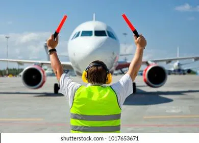 Авиакомпании отменяют рейсы по России