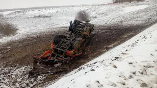 В Михайловском районе 2 апреля опрокинулся «Камаз»