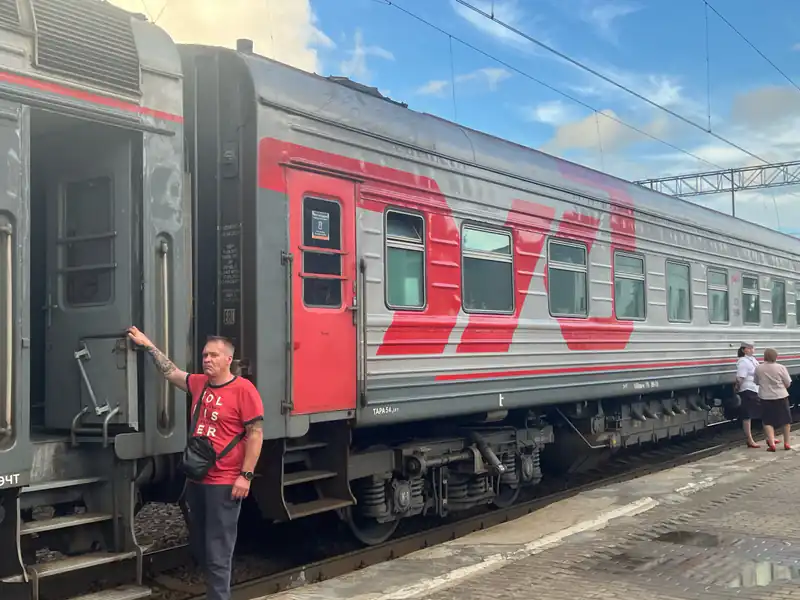 Откровения проводницы РЖД: в плацкартных вагонах за занавесками охи-вздохи, и каждый рейс у пассажиров что-нибудь пропадает