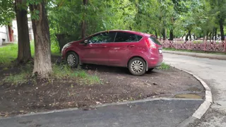 Магнитогорск борется с нерадивыми водителями: штрафы за парковку в неположенных местах