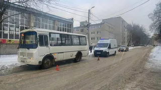 В Коврове рейсовый автобус сбил пенсионерку, переходившую дорогу в неположенном месте