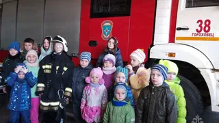 Для детей из Владимирской области провели экскурсию в пожарной части