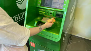 Деньги со вкладов всем придётся срочно снять: когда начнётся массовый «забег к банкоматам»