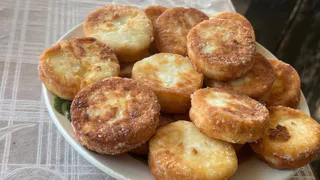 Берем кефир и творог — через 7 минут завтракаем лепешками вкуснее сырников: просто, быстро и сытно