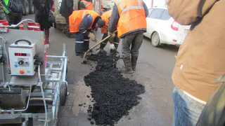 Карабасов поручил начать ямочный ремонт в Рязани