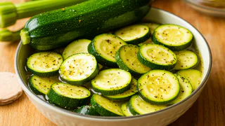 Мариную кабачки по бабушкиному рецепту без варки уже 15 лет. За 3 часа получаю 8 банок хрустящих заготовок