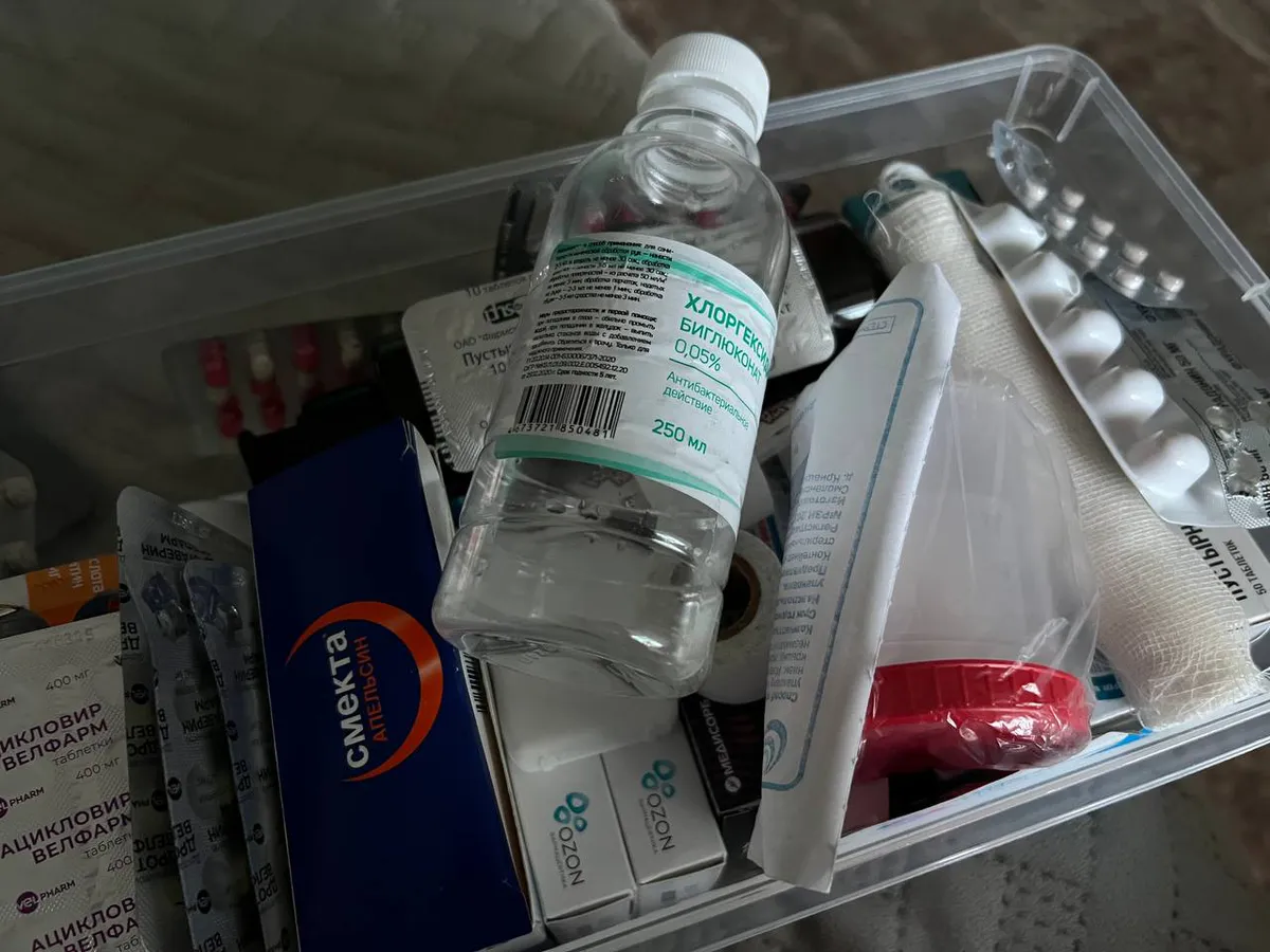 Перестала платить за «химию» для мытья окон: мне хватает одного дешевого средства из аптеки