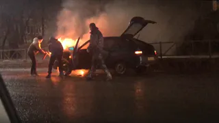 На Касимовском шоссе в Рязани сгорел автомобиль - видео