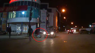 Женщина оказалась под колесами машины в районе НИТИ в пятницу вечером. Видео момента ДТП