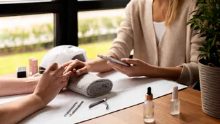 "Такой маникюр делают только колхозницы": эти пять видов выдают низкий интеллект женщины