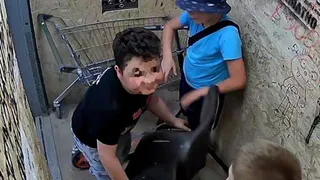 В рязанском Дядькове дети уронили тележку с 18-го этажа