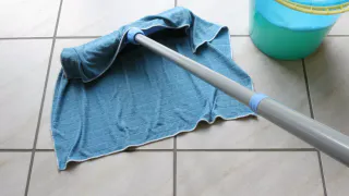 За стирку и уборку в квартире – теперь штраф: жильцам готовят новое ограничение ЖКХ