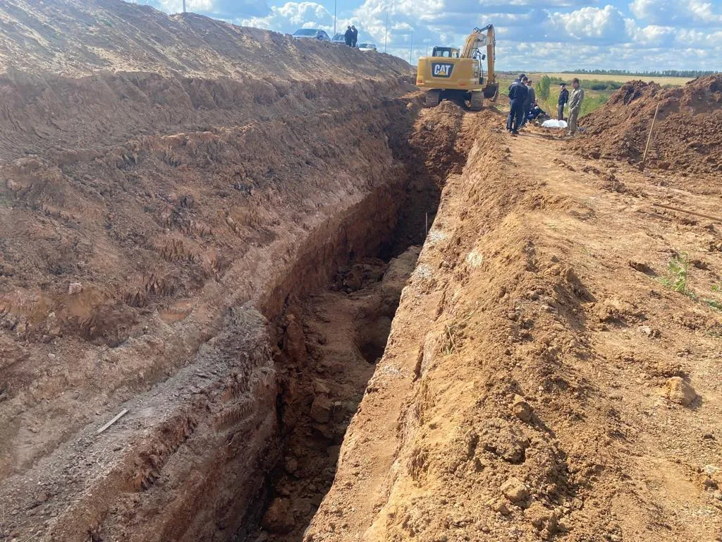 В Татарстане троих дорожных рабочих засыпало грунтом