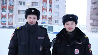 Полицейские в Коми помогли эвакуироваться на пожаре 35 жильцам