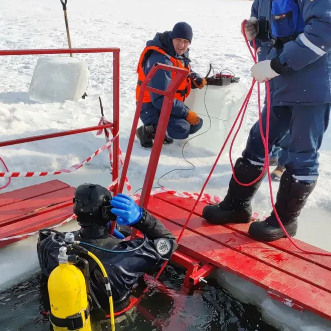 В Магнитогорске водолазы подтвердили право работать на глубине до 60 метров