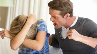 В Набережных Челнах двое мужчин незаконно удерживали в квартире соседку