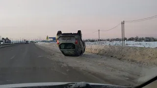 В Рязани на Солотчинском шоссе перевернулся автомобиль