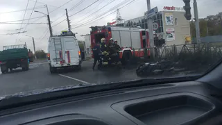 Утренняя пробка на Московском образовалась из-за разбившегося мотоциклиста