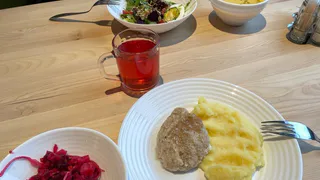 Школьные и детские сады Коми кормят фальсификатом: в продуктах нашли растительные жиры и опасные добавки