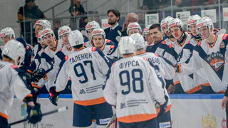 Хоккеисты "Магнитки" уступили "Горняк-УГМК" в гостевом матче, пропустив две шайбы в концовке