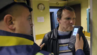 В Рязани пьяный водитель протаранил припаркованные автомобили