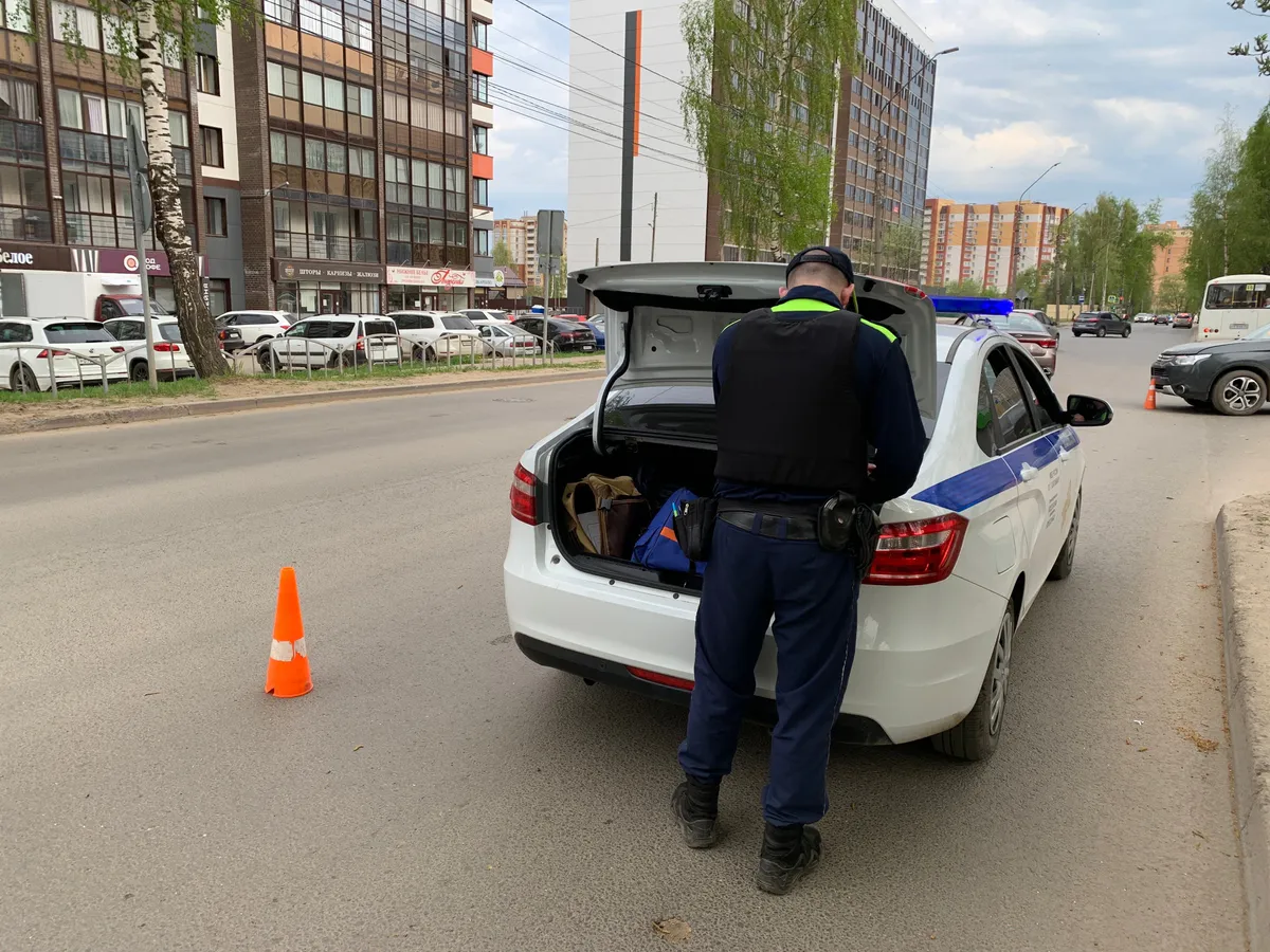 Водителям вводят новое правило: если найдут это под капотом – лишат прав