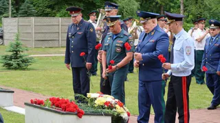 Брянский прокурор Александр Войтович почтил память погибших в Великой Отечественной войне