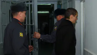 Мужчину, живущего по понятиям "братвы" из 90-х отправили в тюрьму за рекет