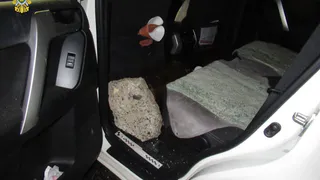 Житель Чебоксар разбил две иномарки рыбаков и похитил несколько сотен евро с долларами