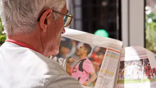 Пенсионерам с 22 мая зачислят на карты выплаты за 2018-2024 годы: кому ждать денег