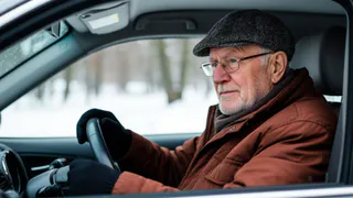 В ПДД поставили точку: до какого возраста по закону можно водить автомобиль