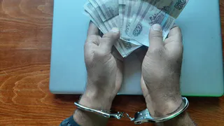 В Татарстане женщина лишилась 500 тыс. рублей, сообщив коды из смс 