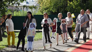 Это творческий номер: стало известно, зачем на линейке в сасовской школе были "картонные дети"