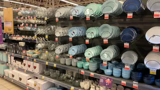 Чем стеклянная посуда из "Фикс Прайса" и "Светофора" отличается от такой же в дорогих магазинах: разбираемся в хитростях производителей