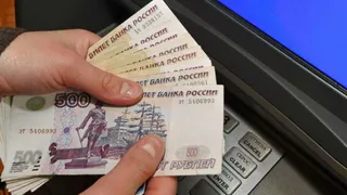 Дочь-рецидивистка украла у брянской пенсионерки 4 тысячи рублей