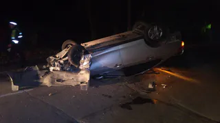 Обе машины всмятку: пьяный водитель БМВ протаранил и разбил Ниссан