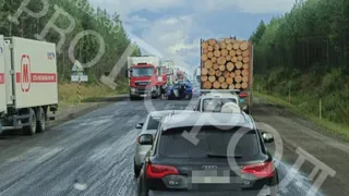 На трассе в Коми автомобиль "Лада" столкнулся с грузовиком