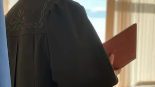 С дочери экс-губернатора Дубровского требуют 10 миллионов долларов
