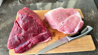 Этот маринад сделает любое мясо нежнейшим: акцент на 1 ингредиенте – для говядины, свинины и курицы