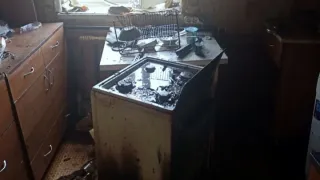 В Челябинской области второй раз за лето загорелась одна и та же квартира: на этот раз хозин погиб