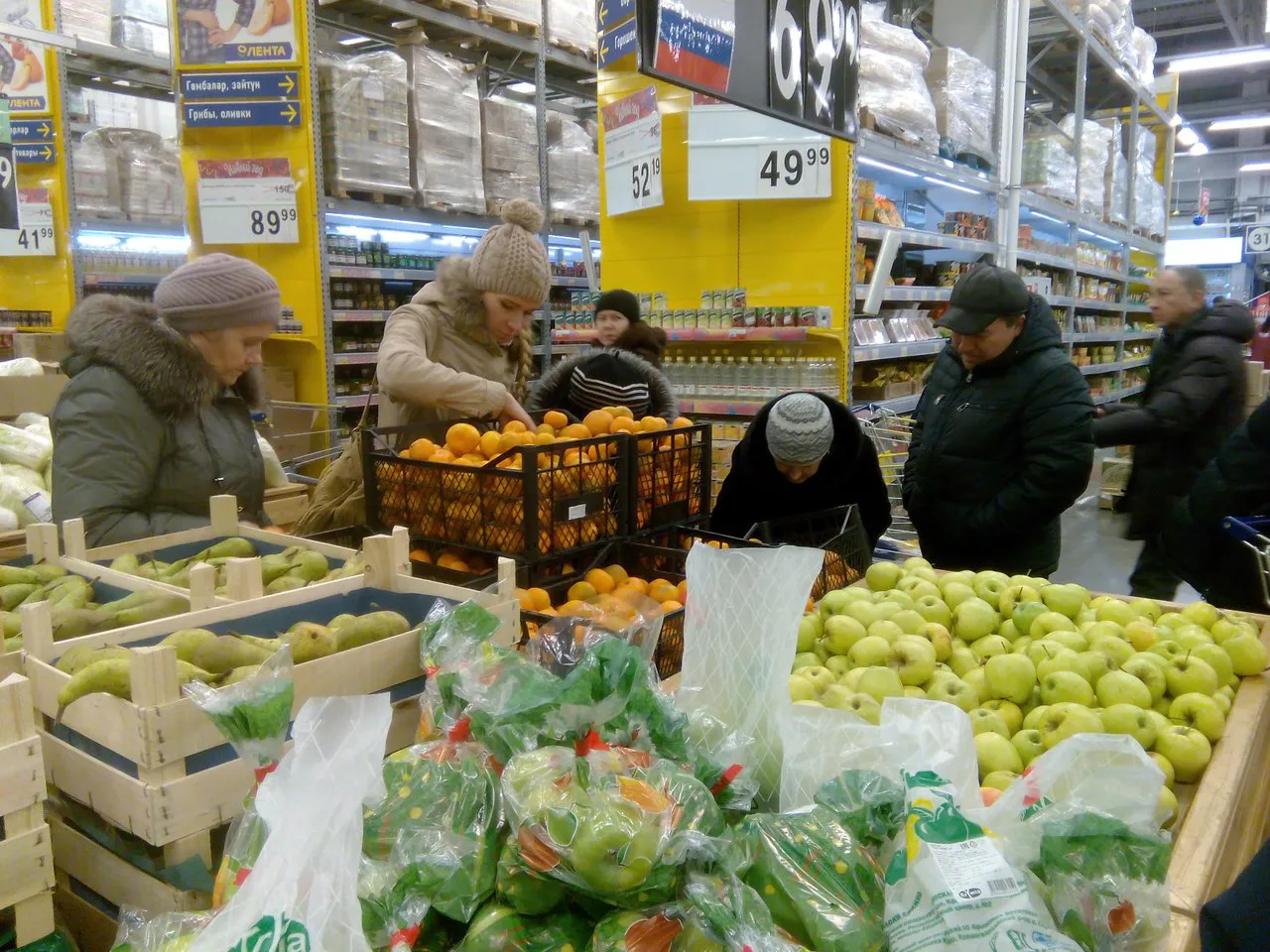 Где нижнекамцам лучше покупать продукты для новогоднего стола?