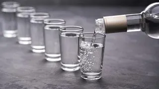 Врачи не хотят признавать водку лекарством
