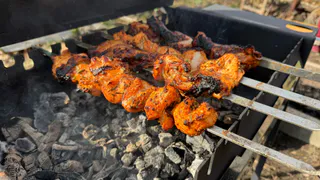 Шашлык по-сталински: как жарили мясо на даче у генсека: без майонеза и уксуса, мясо сочное, с дымком — гости умоляют повторить