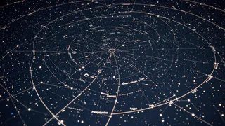 Тельцам рекомендуют проявить терпение в отношениях, где зреет напряжение, а Близнецам — довериться интуиции при выборе нового круга общения: гороскоп на 16 февраля